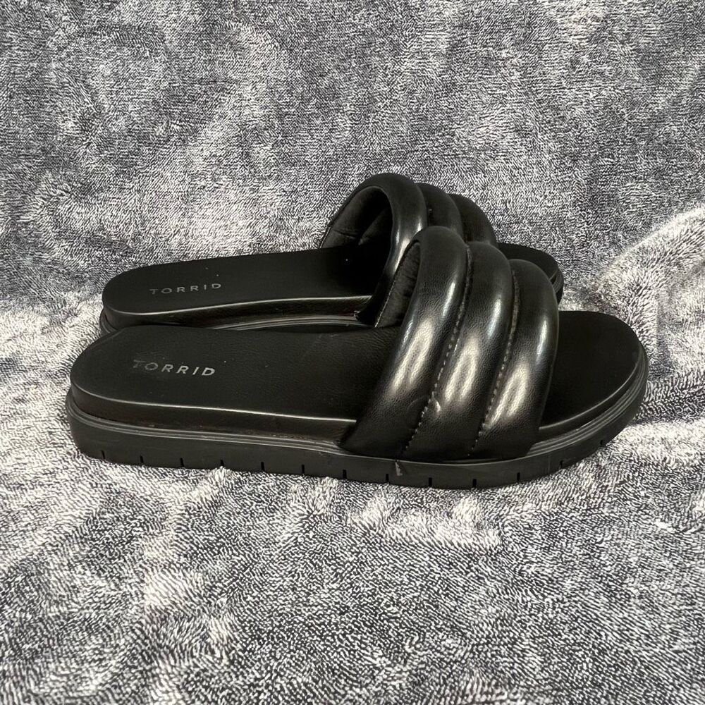 Torrid Puffy sandals women size 10